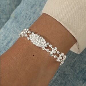 Silver Rhinestone Inlaid Luxury Bracelet